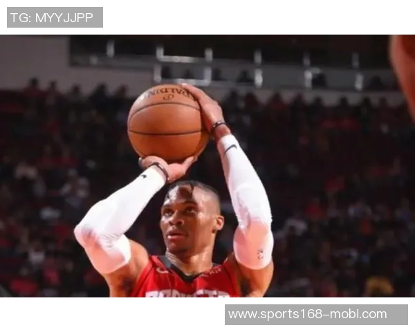 威少意外成后卫历史篮板王赛后请求保留比赛用球以作纪念